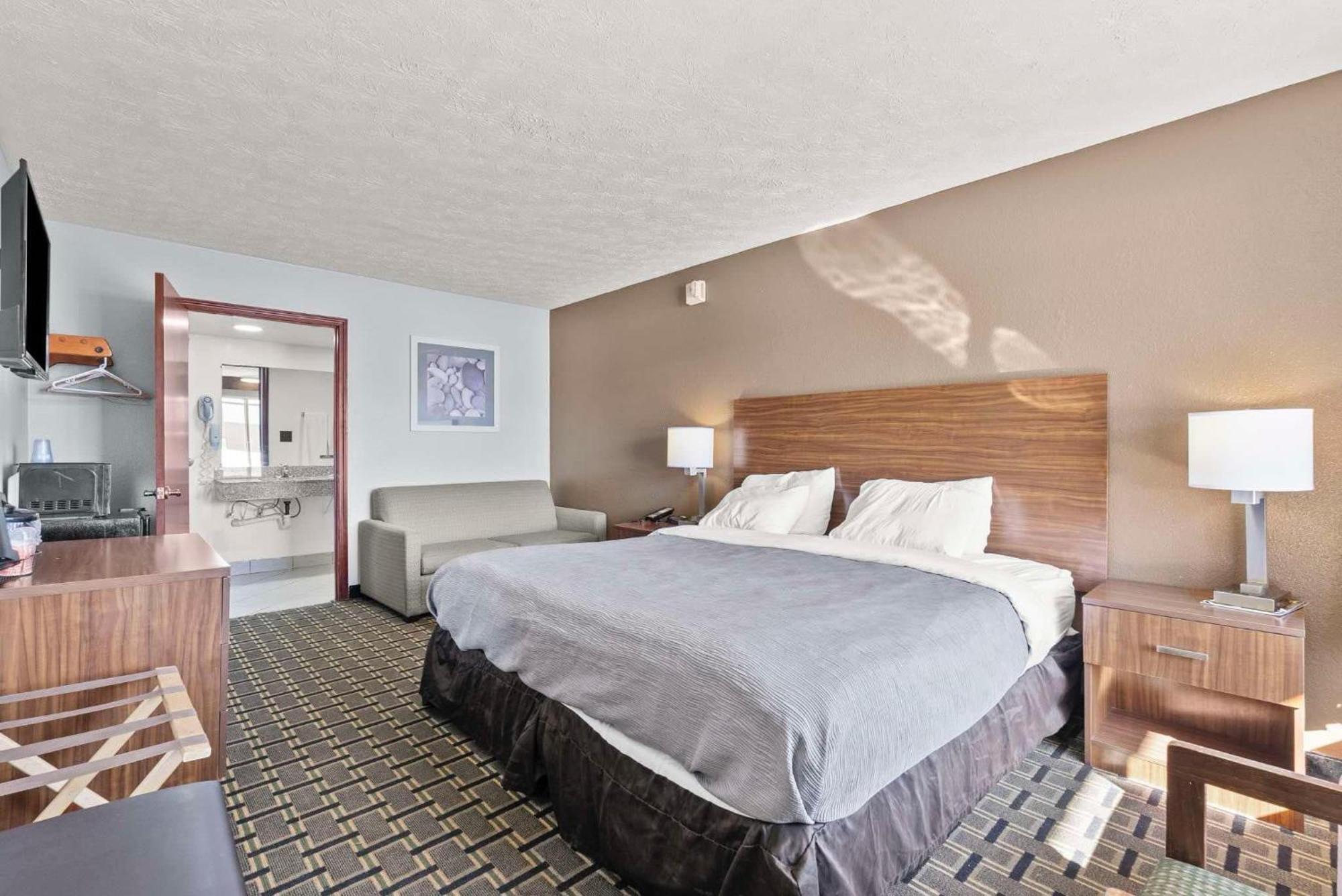 Quality Inn *